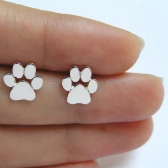 NEW!💙💎🐾PAW PRINTS! SILVERY STUDS!🐾💎💙ADORABLE - Picture 5 of 16